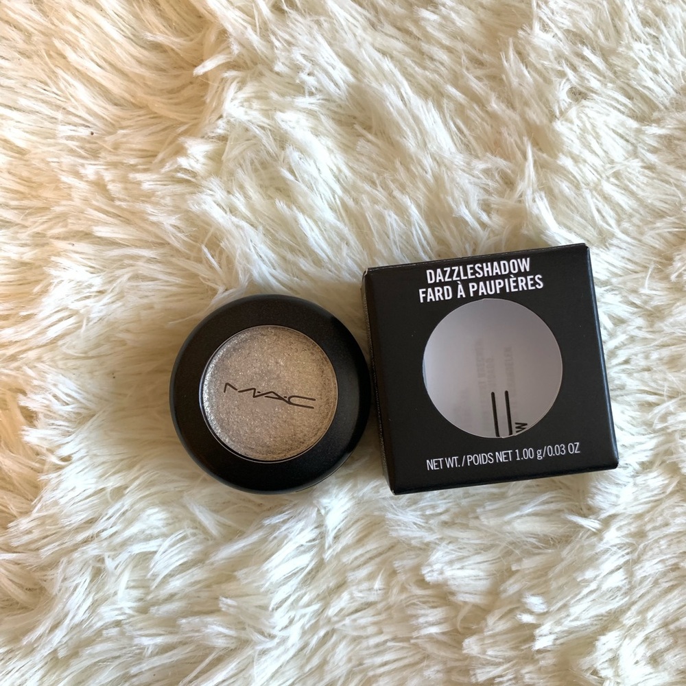 Mac dazzle show eyeshadow🔥✨💯